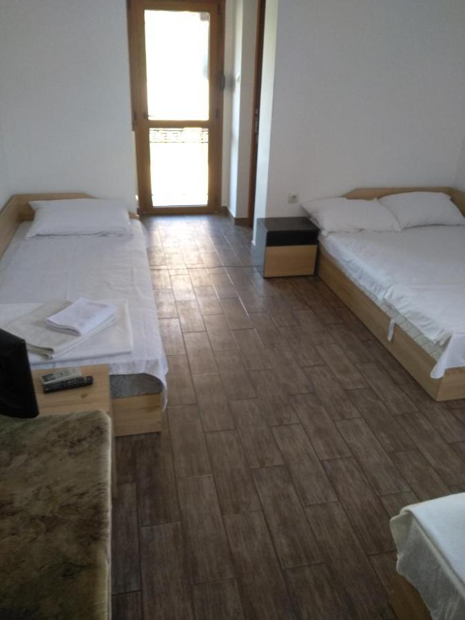 Guest House Lili Petrich  Ngoại thất bức ảnh