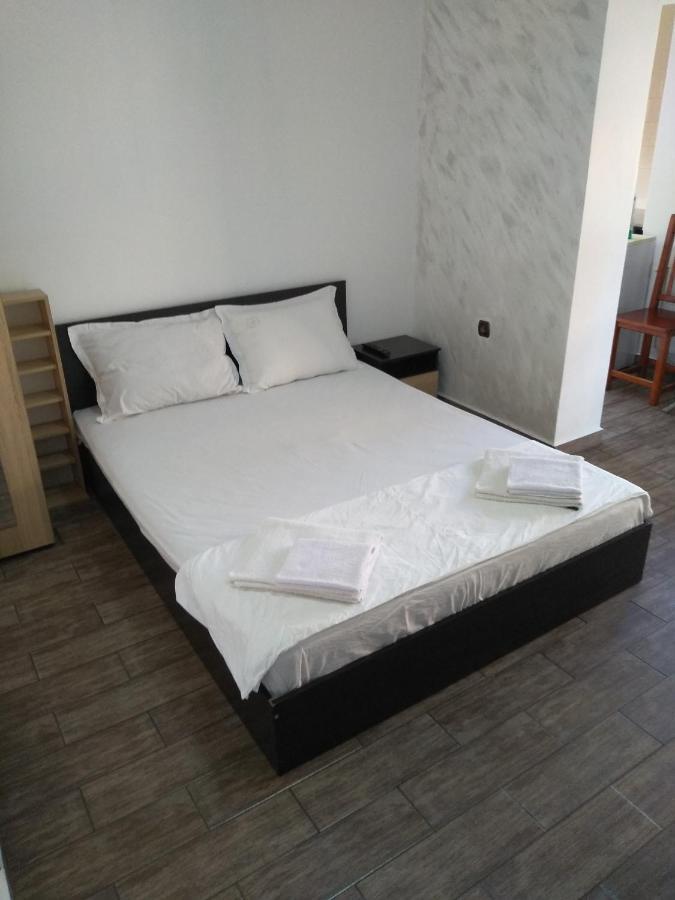 Guest House Lili Petrich  Ngoại thất bức ảnh